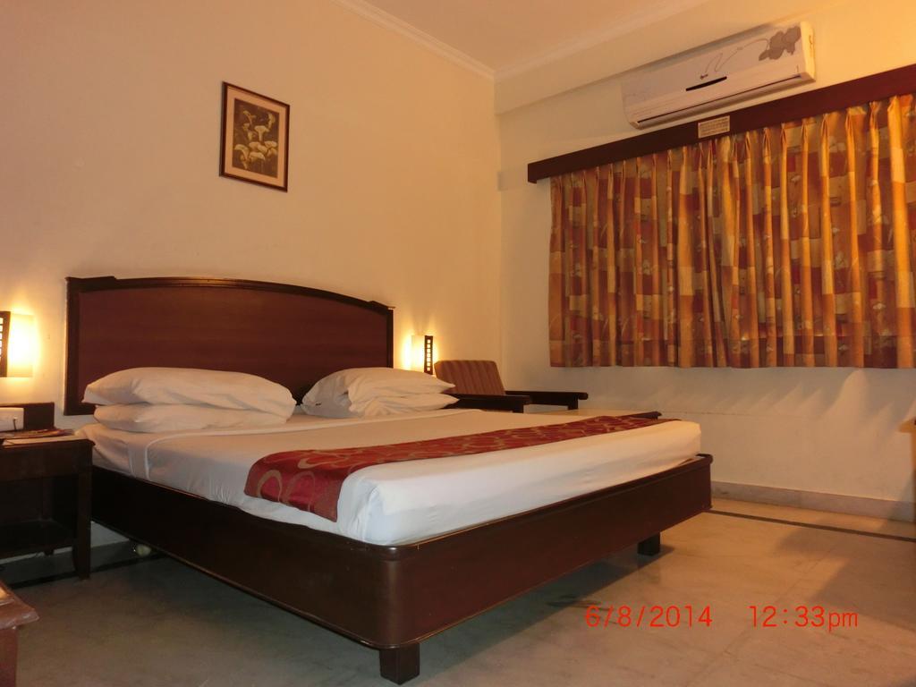 Hotel Thulashi Park Chennai Pokój zdjęcie