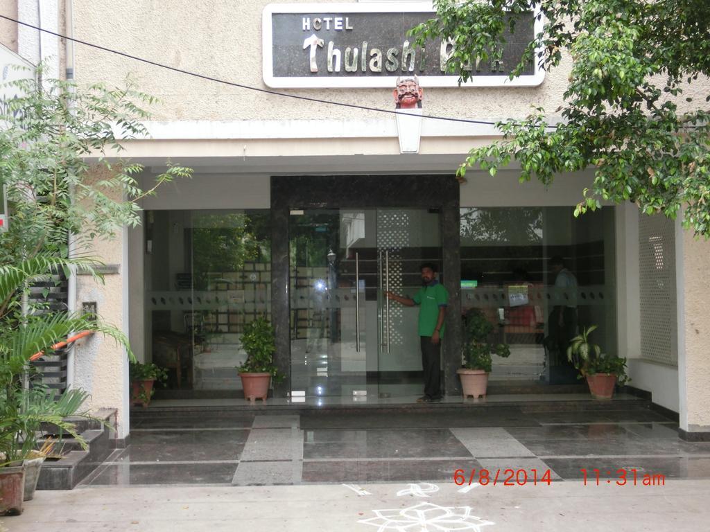 Hotel Thulashi Park Chennai Zewnętrze zdjęcie
