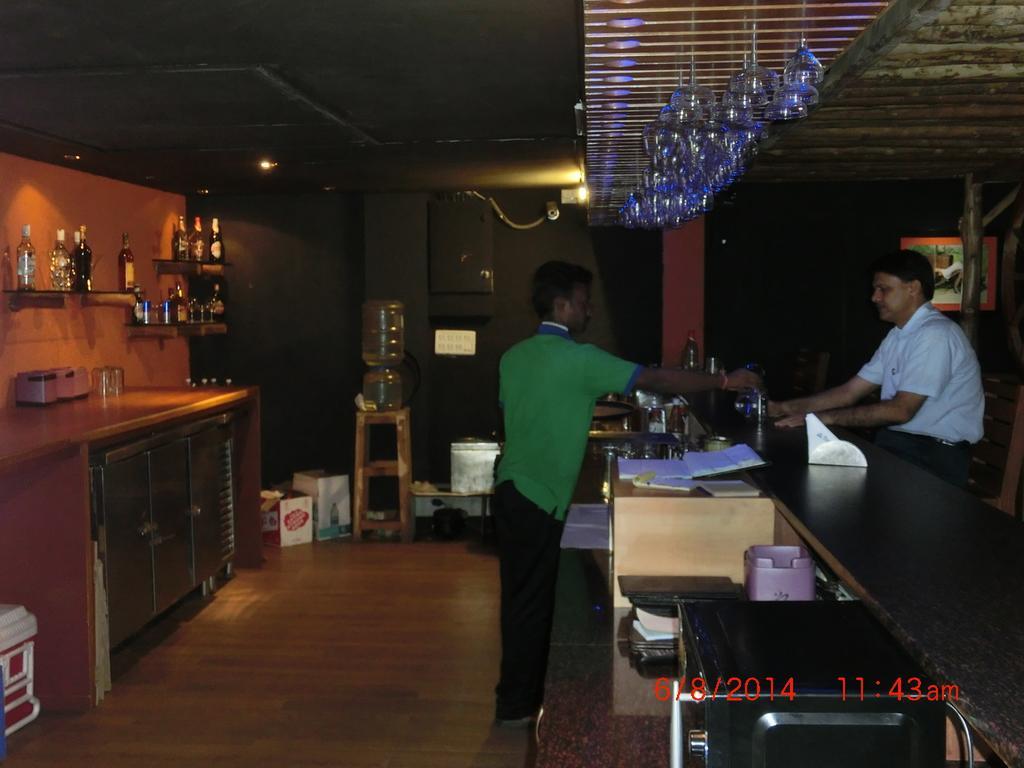 Hotel Thulashi Park Chennai Zewnętrze zdjęcie
